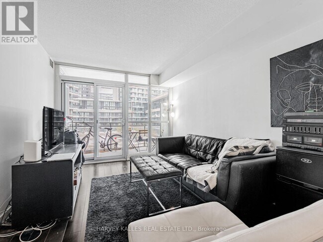 Photo - 10 Capreol Ct Unité 655