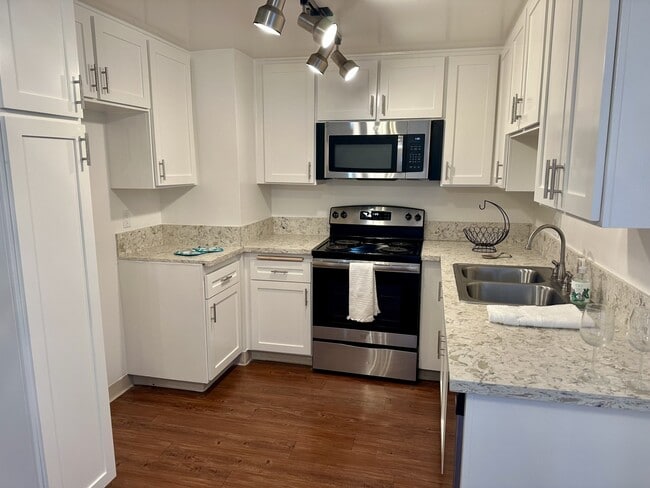 Kitchen - 1 bedroom