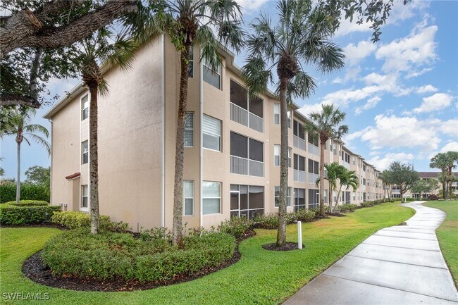 Building Photo - 2740 Cypress Trace Cir Unit 2718