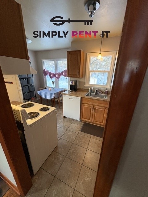 Photo - 6 Bedroom House on Campus, August 1st