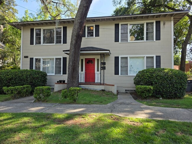 Cute 2/1 in the Riverside area - Cute 2/1 in the Riverside area House