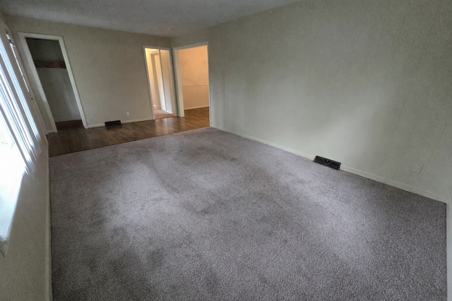 Photo - Charming Ranch Right Off W King Street!