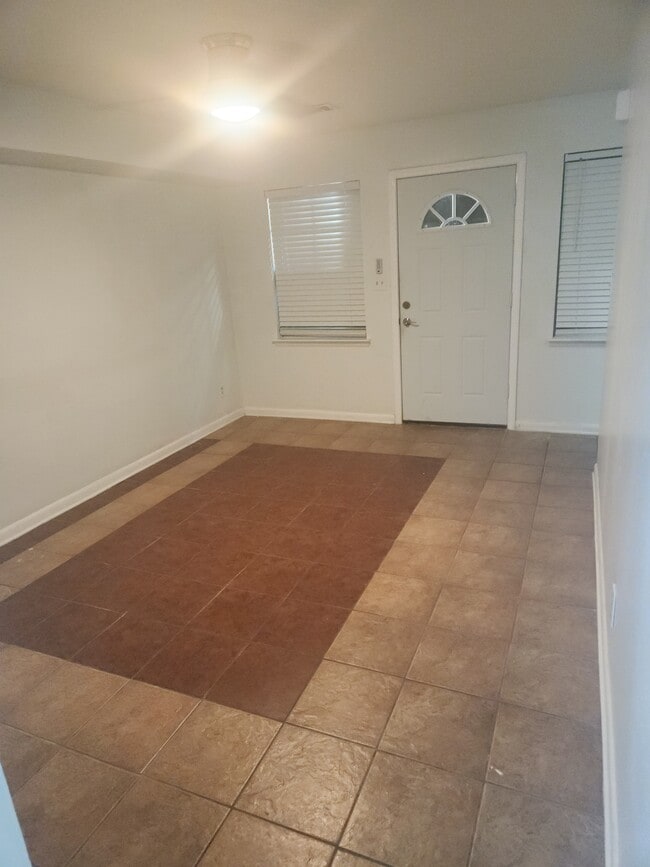 Photo - 27 9th St