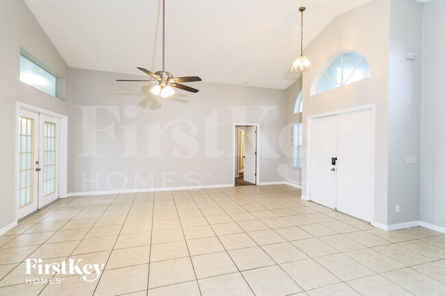 Photo - 1237 Cheb Pl NW