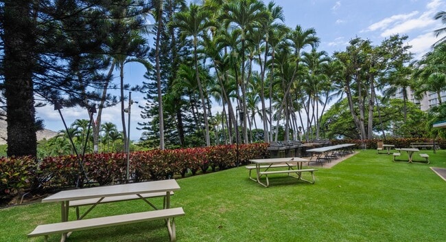 Photo - Makaha Valley Towers Studio Unidad 824