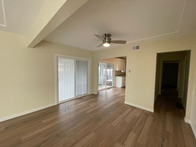 Photo - Large 5 bed 2 bath house