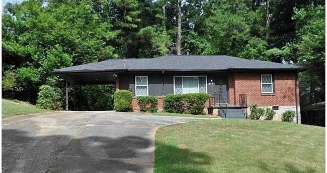 Building Photo - 2113 Seavey Dr