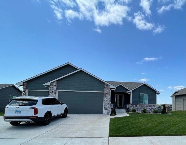 Photo - 3419 Laughlin St