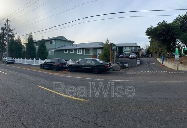 2641 SE 145th Ave