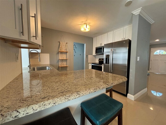 Building Photo - 3811 NE 18th Ave