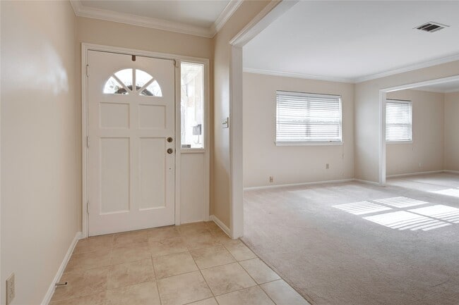 Photo - 6214 Rutherglenn Dr