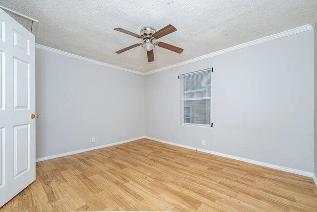 Photo - 517 Thomas St