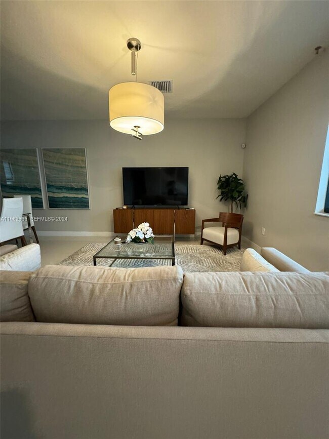 Photo - 4718 NW 84th Ave