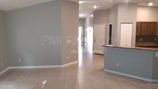 Photo - 820 Filmore Ln