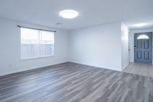 Photo - 8513 Wakefield Dr