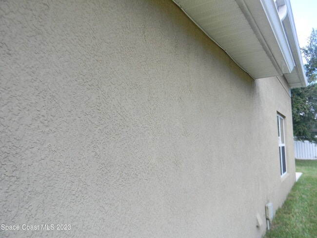 Photo - 1576 Alaqua Way