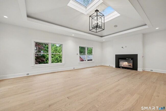 Photo - 15 Shorelands Pl