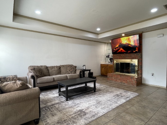 Photo - 1715 Castleford Rd