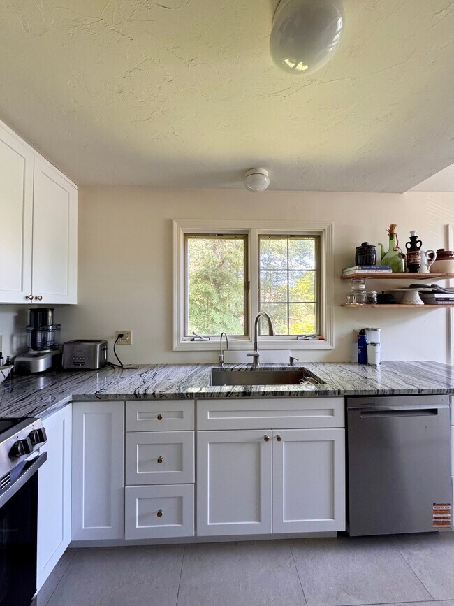 Photo - 12 Birchwood Ln