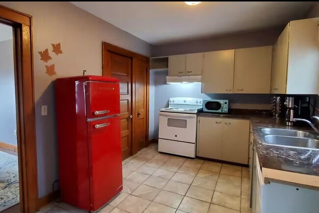 Photo - 1626 Williston Rd