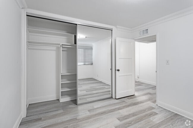 1HAB, 1BA - 535 - 925 ft² - Wilshire Westwood Luxury Apartments