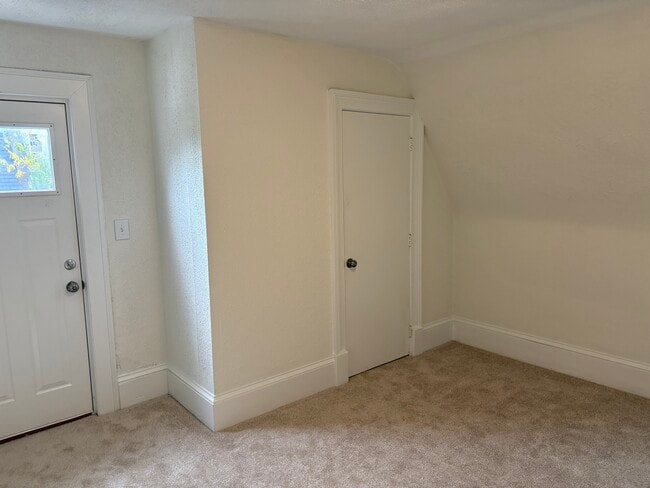 Photo - 511 Boissevain Ave