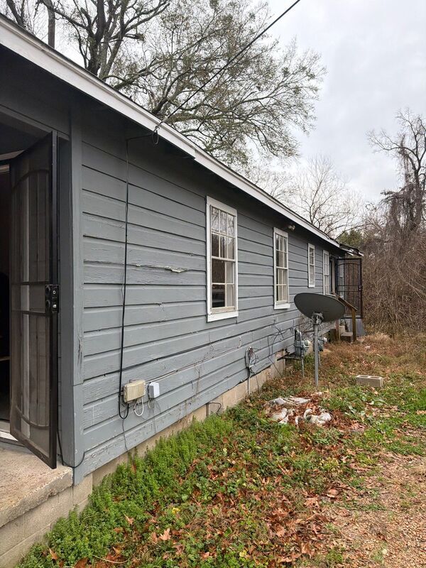 Photo - 155 Dewitt Ave