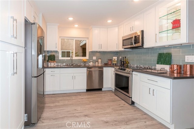 Building Photo - 2404 Via Mariposa W Unit 1C