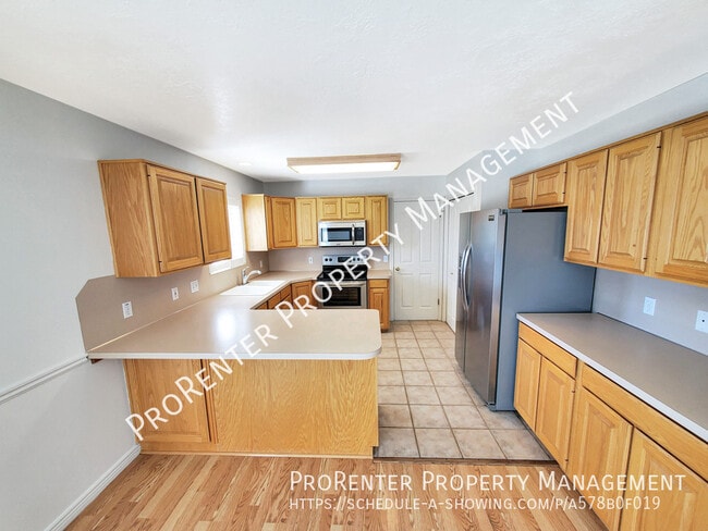 Photo - 1488 Earl Cir