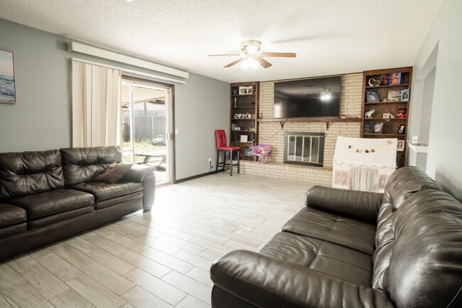 Photo - 2308 SW 76th St