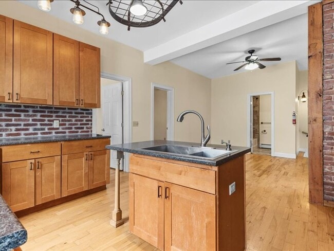 26 Cedar St Unit 1