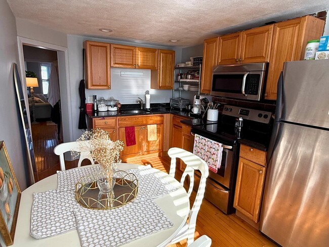 Photo - 265 Lexington St Unit 4