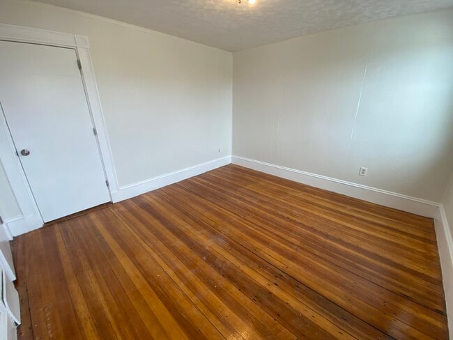 Photo - 14 Magnolia Sq Unit 3