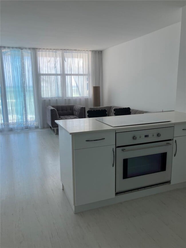 Photo - 3180 S Ocean Dr Unidad 603