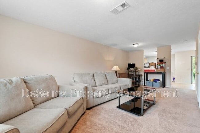 Photo - 1204 Parkstone Ln