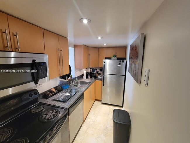 Photo - 1740 NW N River Dr Unit 512