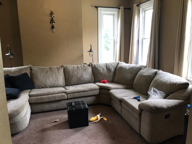 Building Photo - 114 Olympia St Unit 1