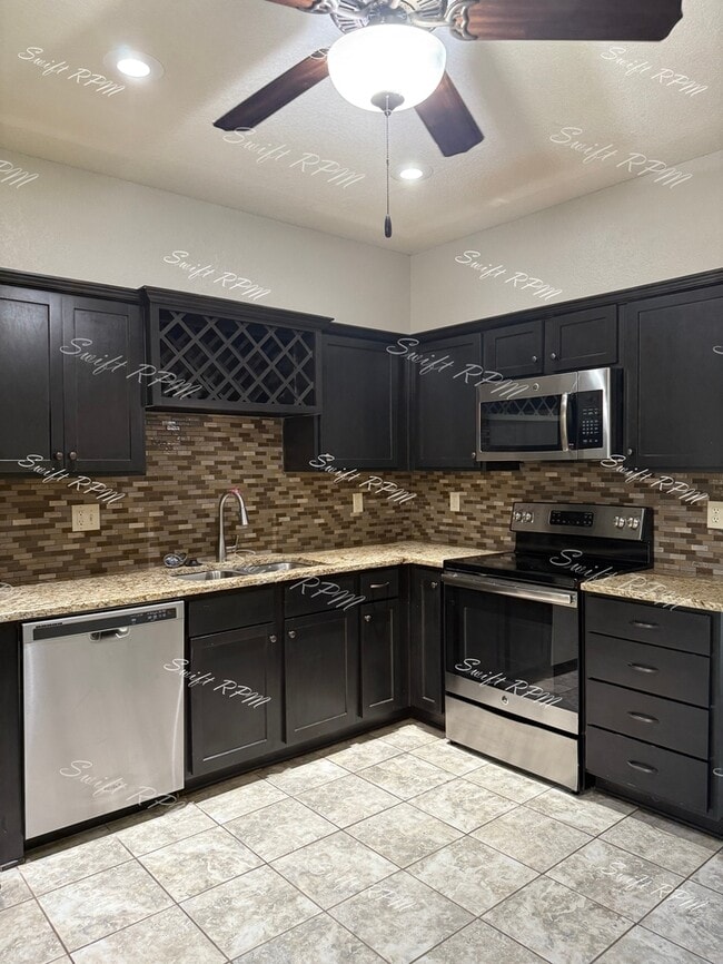 Photo - 2213 Burningwood