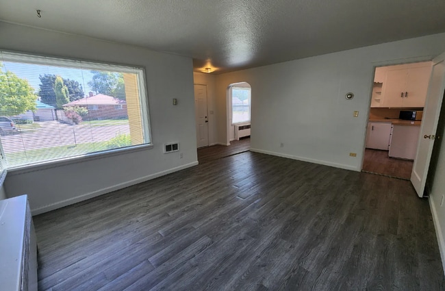 Photo - W701AR Unidad 703