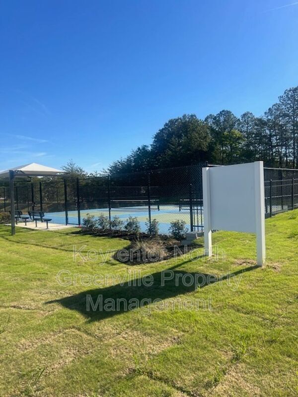 Photo - 855 Ernest Ln