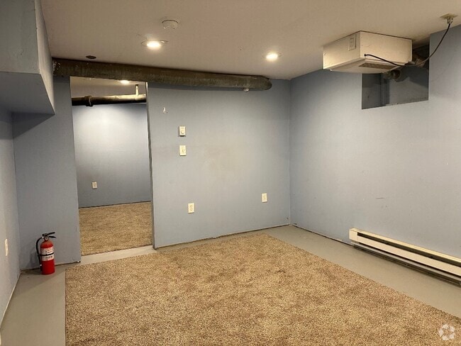 Building Photo - 52 Louisa St Rental