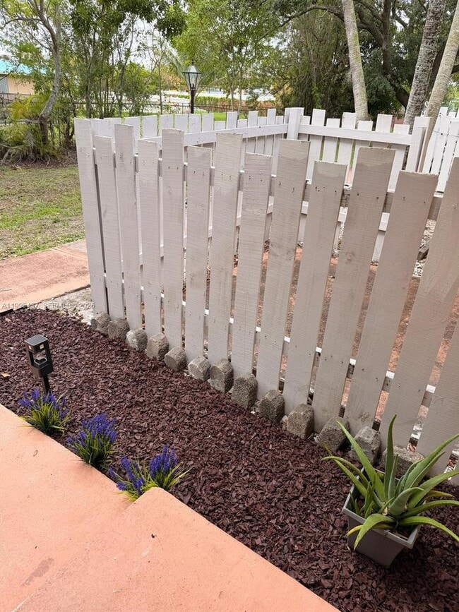 Photo - 7220 Southgate Blvd