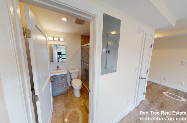 Photo - 1028a Commonwealth Ave Unit 204