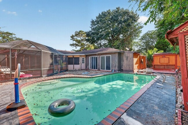 9223 Tooley Dr