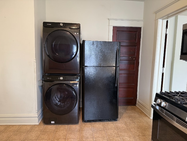 Photo - 1629 W Broad St Unit 2nd flr