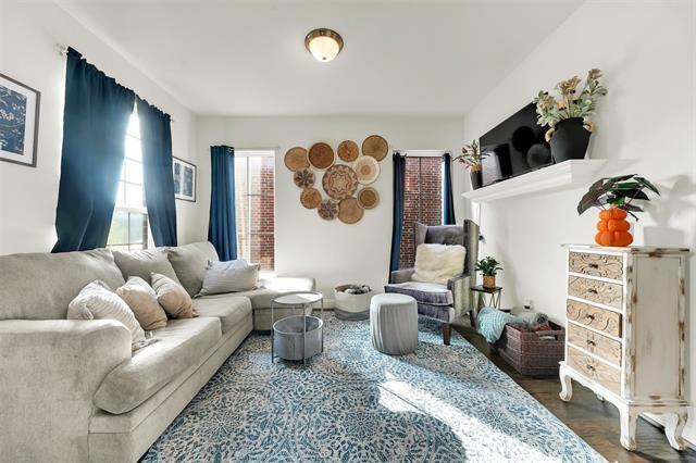 Photo - 345 Twin Creeks Dr