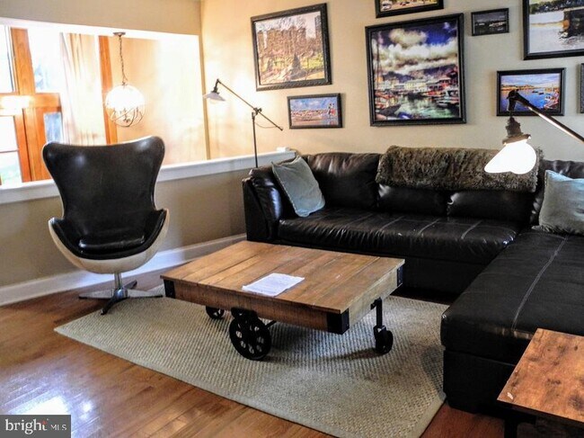 Photo - 1933 Rodman St