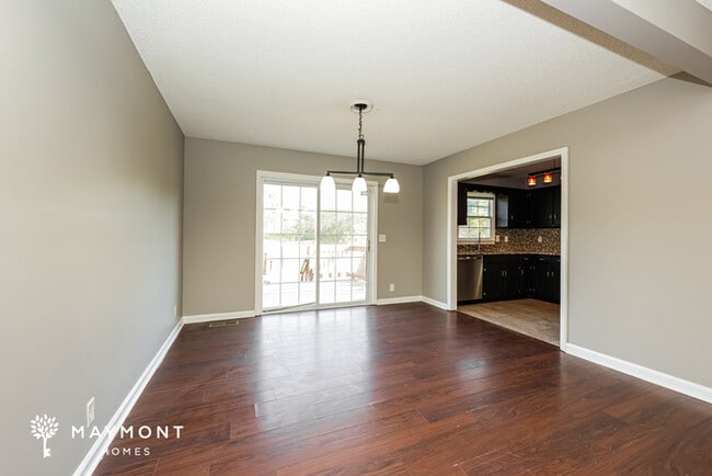 Photo - 111 Windward Dr