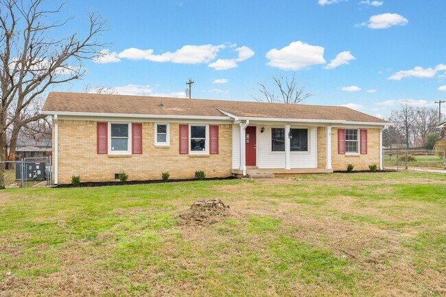 Photo - 3 Bedroom Pet Friendly Home For Rent Near Post!