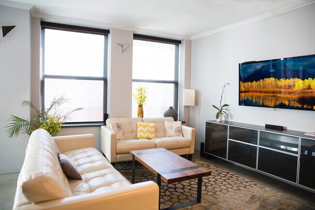 Living room - 453 Washington St Unit 5B